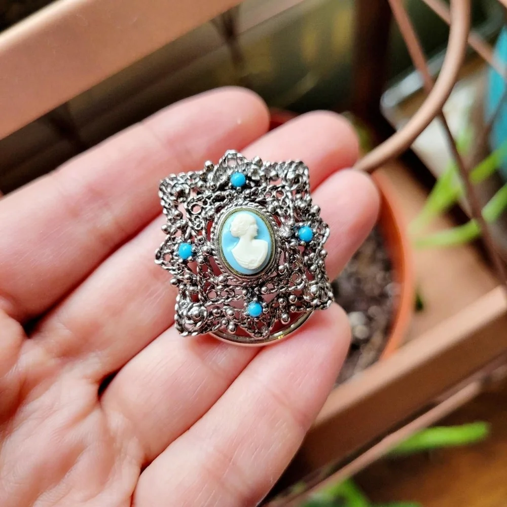 Vintage Silver Ornate Cameo Blue Stone Lapel Brooch Pin Scarf Clip